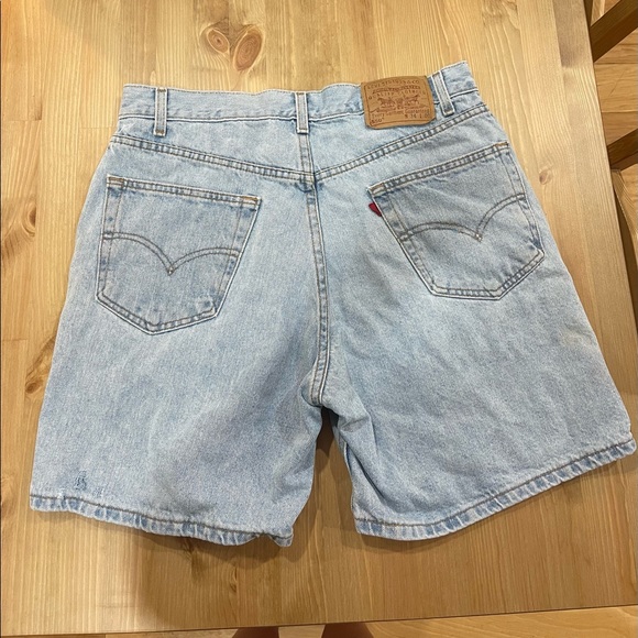 Vintage Levi’s 550 Shorts - Picture 2 of 8